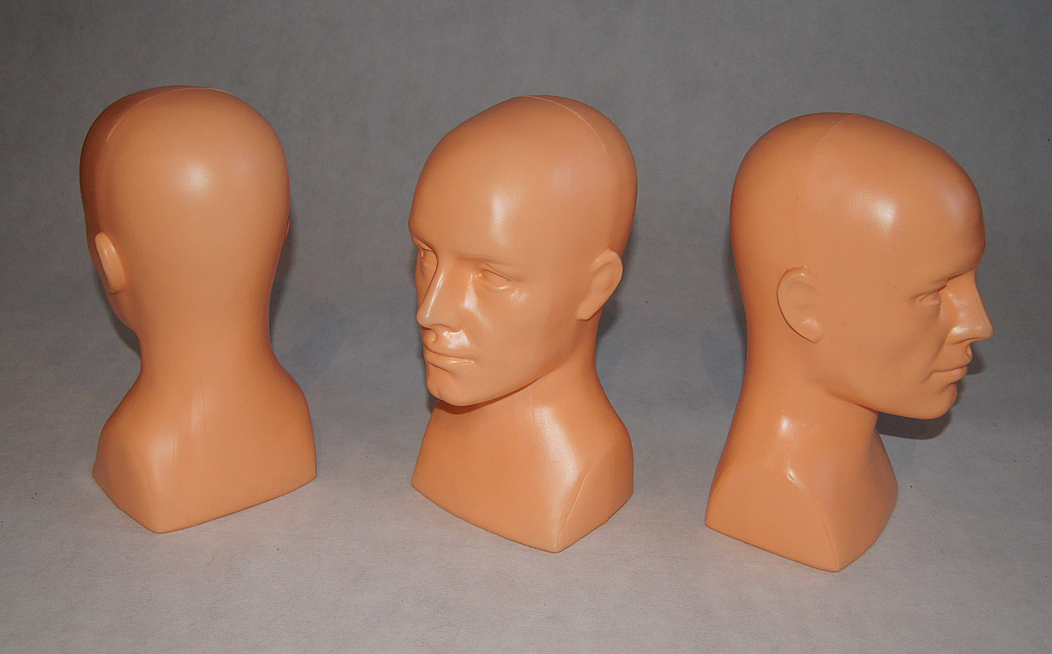 Манекены мужских голов. Голова манекен Uwe 4 цвета. Манекен голова мужская. Пластиковая голова манекен. Манекен голова мужская пластиковая.